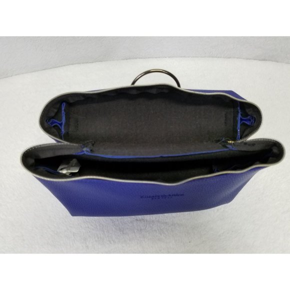 Elizabeth Arden New York Makeup Travel Toiletries - Picture 2 of 3